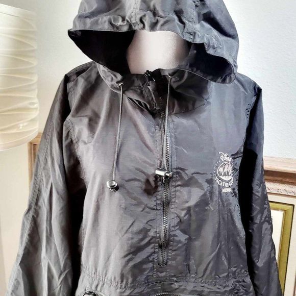 Embroidered Disney Vacation Club(DVC) Member Rain Jacket .(Unisex) Used. Size L - Picture 12 of 13